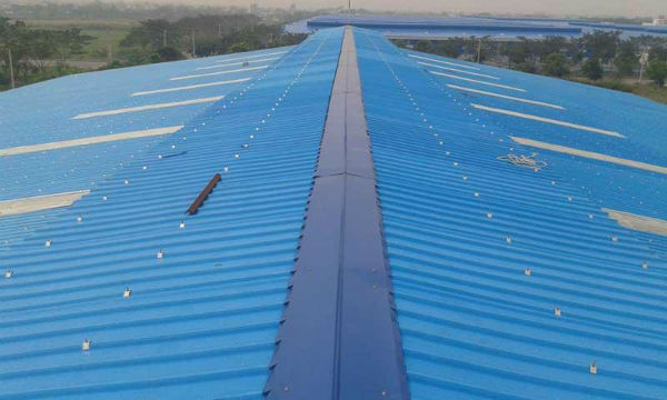 Nhôm cán sóng được ứng dụng nhiều trong lợp mái của các nhà máy
